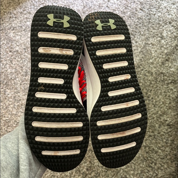 Under Armour running shoes, size 8.5 - Picture 2 of 2